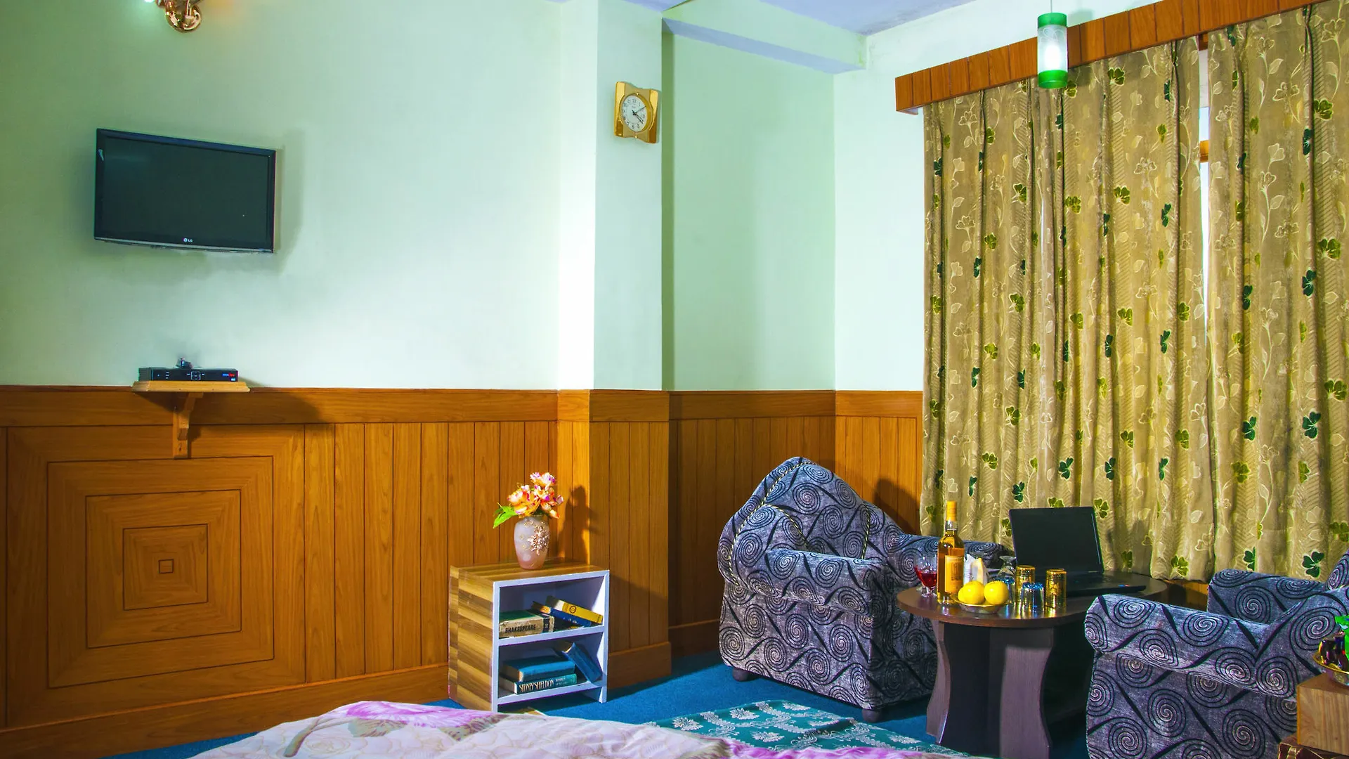Homestay Oyo 14106 Home Exotic Hill View Shoghi Shimla India