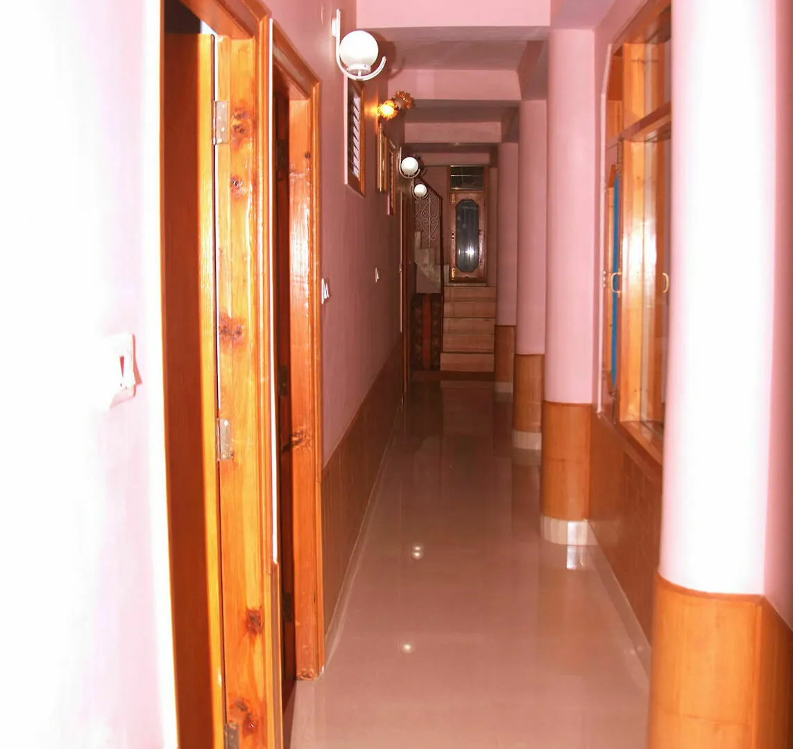 Oyo 14106 Home Exotic Hill View Shoghi Shimla 0*,  India